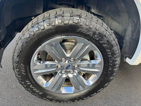 Used 2018 Ford F150 Lariat w/ Equipment Group 502A Luxury image 12