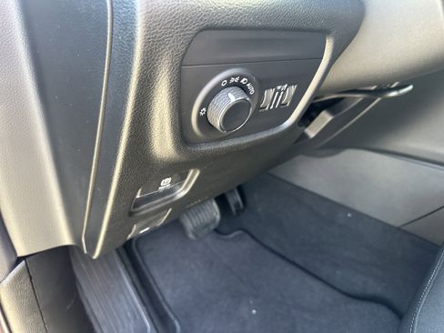 New 2025 Jeep Grand Cherokee L Laredo w/ Luxury Tech Group I image 32