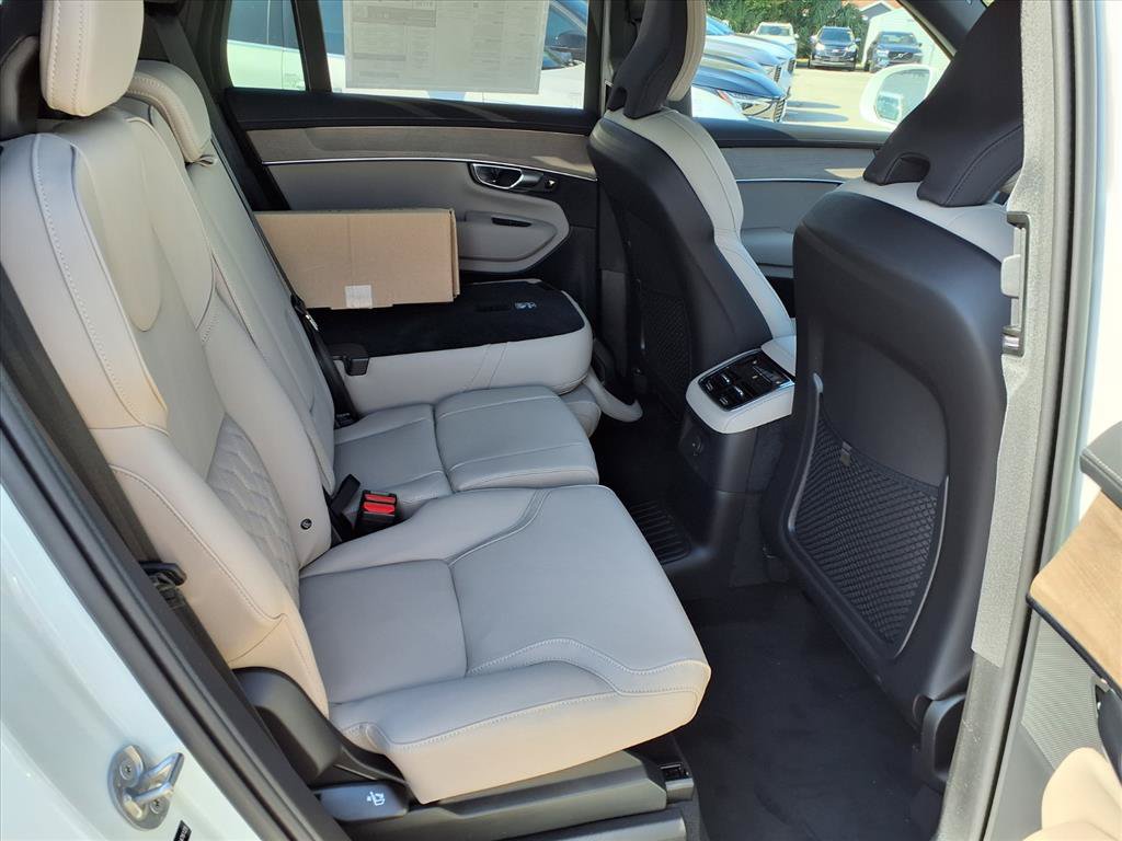 New 2026 Volvo XC90 T8 Plus w/ Protection Package Premier AWD/4WD image 10