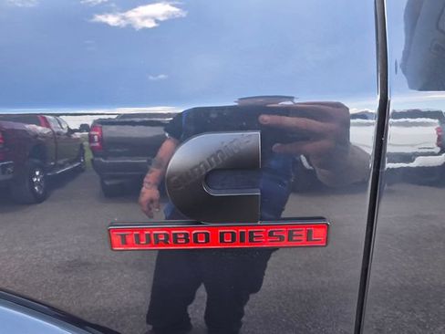 Used 2025 RAM 2500 Limited AWD/4WD image 4