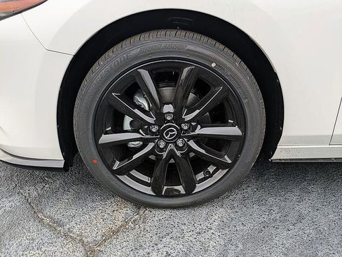 New 2026 MAZDA MAZDA3 Hatchback w/Premium Plus Pkg AWD/4WD image 10