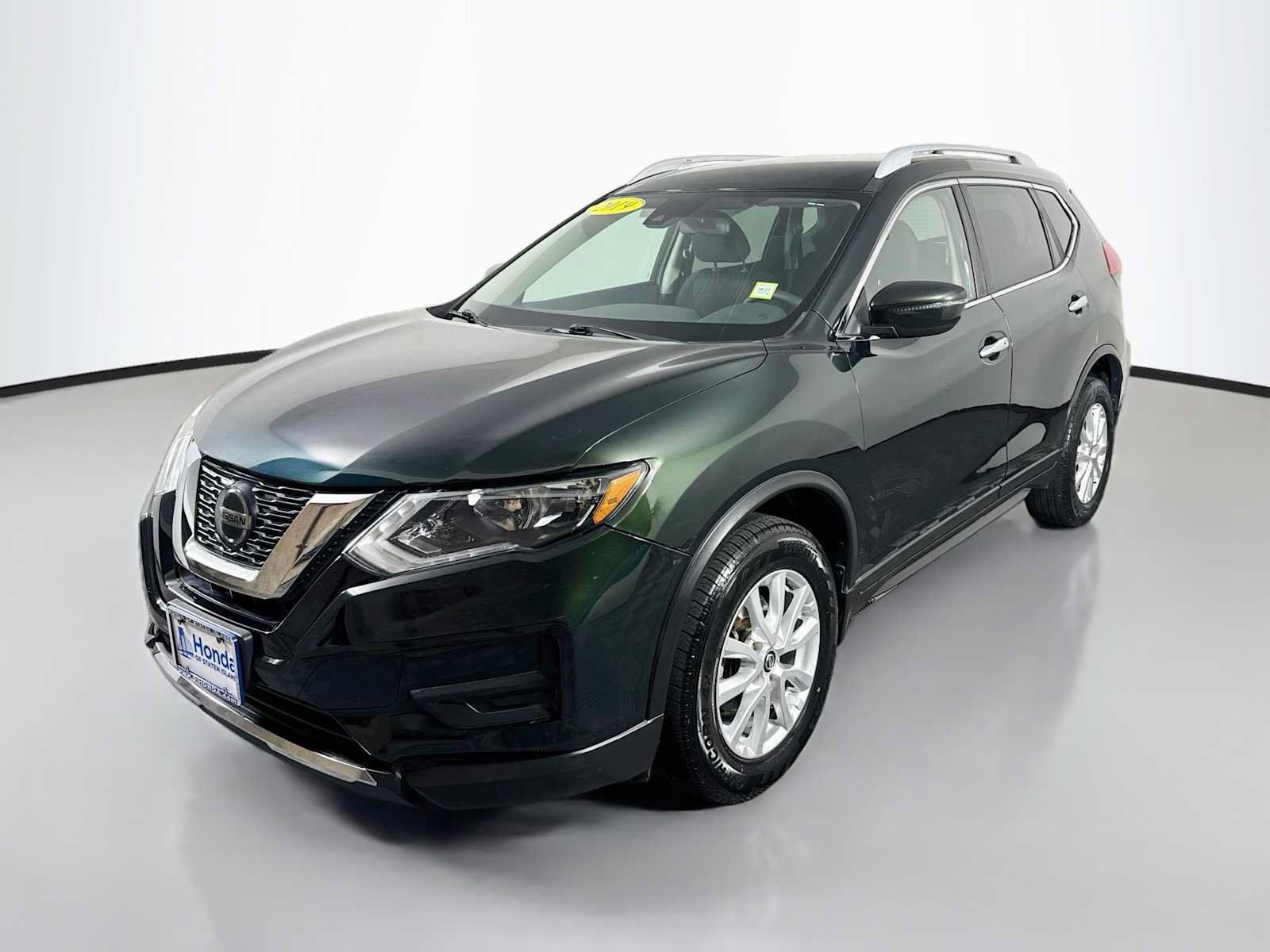 Used 2019 Nissan Rogue SV AWD/4WD image 3