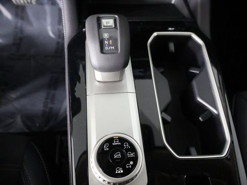 New 2026 Mitsubishi Outlander SE image 52