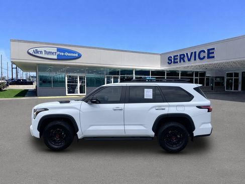 Used 2025 Toyota Sequoia TRD Pro AWD/4WD image 5