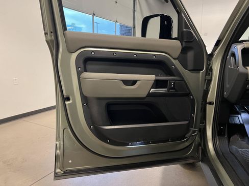 Used 2025 Land Rover Defender 110 S AWD/4WD image 31