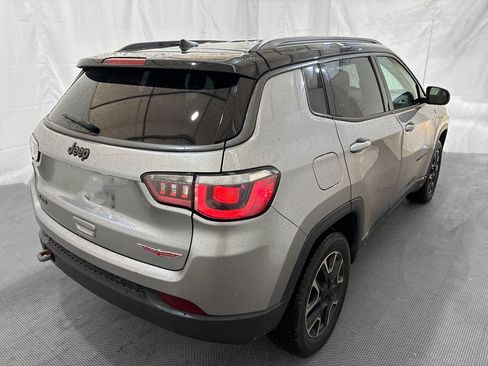 Used 2019 Jeep Compass Trailhawk AWD/4WD image 6