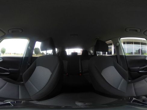 Used 2025 Kia Soul LX w/ LX Technology Package FWD image 40