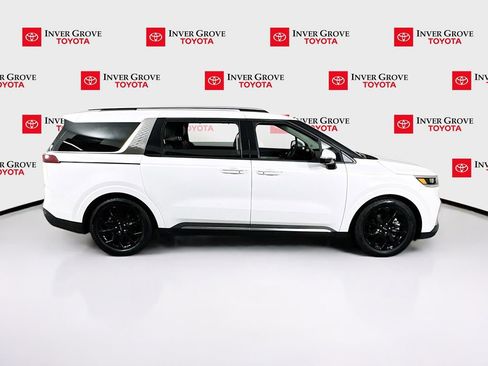 Used 2024 Kia Carnival SX Prestige image 4