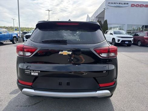Used 2025 Chevrolet TrailBlazer LT AWD/4WD image 7