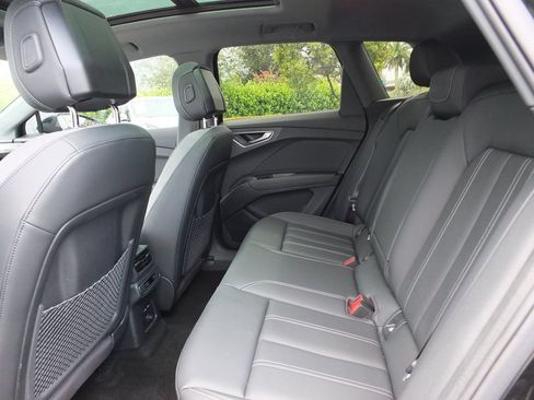 Used 2024 Audi Q4 e-tron Premium w/ Convenience Package AWD/4WD image 17