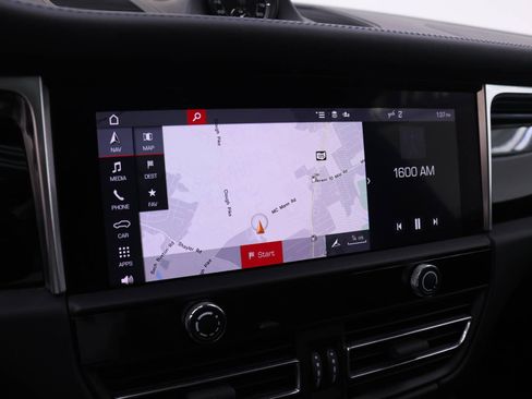 Certified 2023 Porsche Macan Turbo AWD/4WD image 13