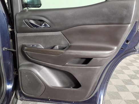 Used 2017 GMC Acadia SLT FWD image 10