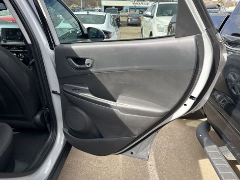 Used 2023 Hyundai Kona SEL image 28