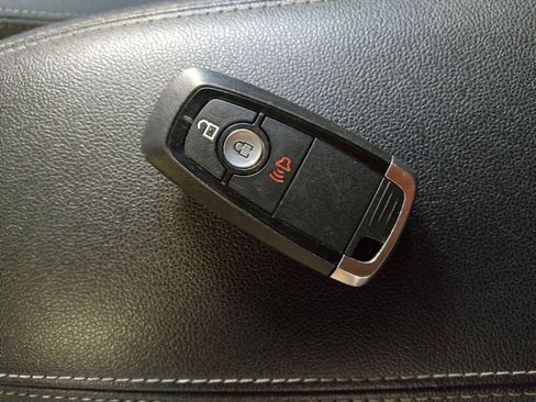 Used 2020 Ford Escape SE FWD image 32