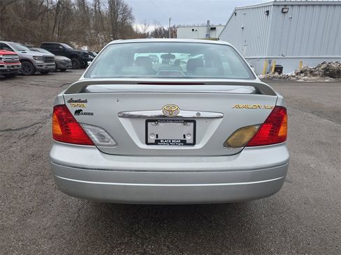 Used 2001 Toyota Avalon XL image 5