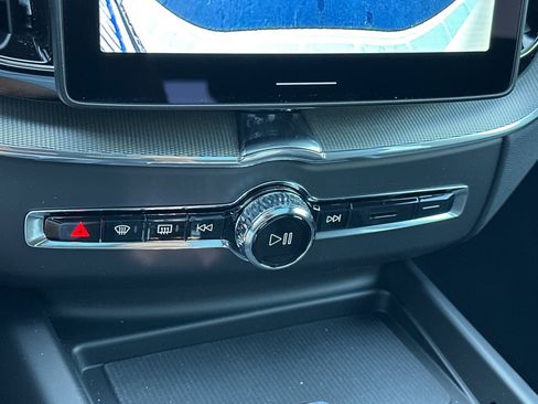 New 2026 Volvo XC60 T8 Ultra AWD/4WD image 17