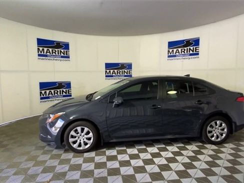 Used 2025 Toyota Corolla LE image 7