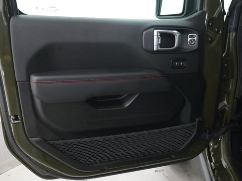 Used 2023 Jeep Wrangler Unlimited Rubicon w/ Steel Bumper Group AWD/4WD image 21