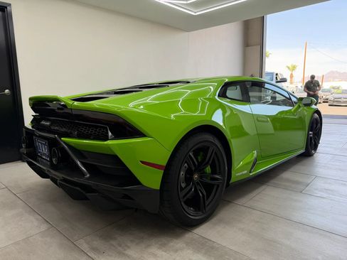 Used 2022 Lamborghini Huracan EVO RWD image 13