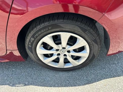 Used 2022 Toyota Corolla LE FWD image 10