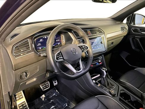 Used 2024 Volkswagen Tiguan SEL R-Line AWD/4WD image 18