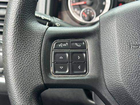 Used 2020 RAM 1500 Classic SLT image 22