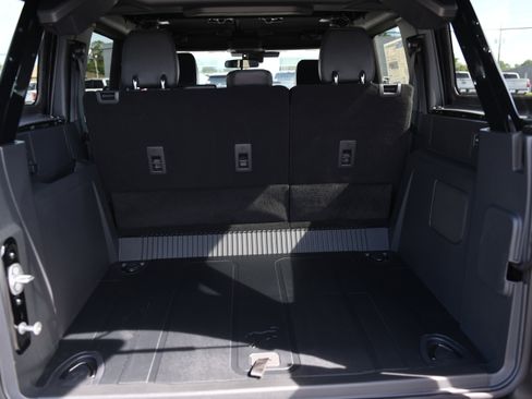 New 2026 Ford Bronco Big Bend w/ Black Diamond Package AWD/4WD image 11