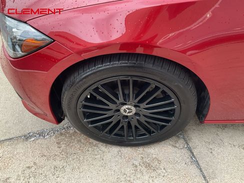 Used 2023 Mercedes-Benz C 300 Sedan image 6