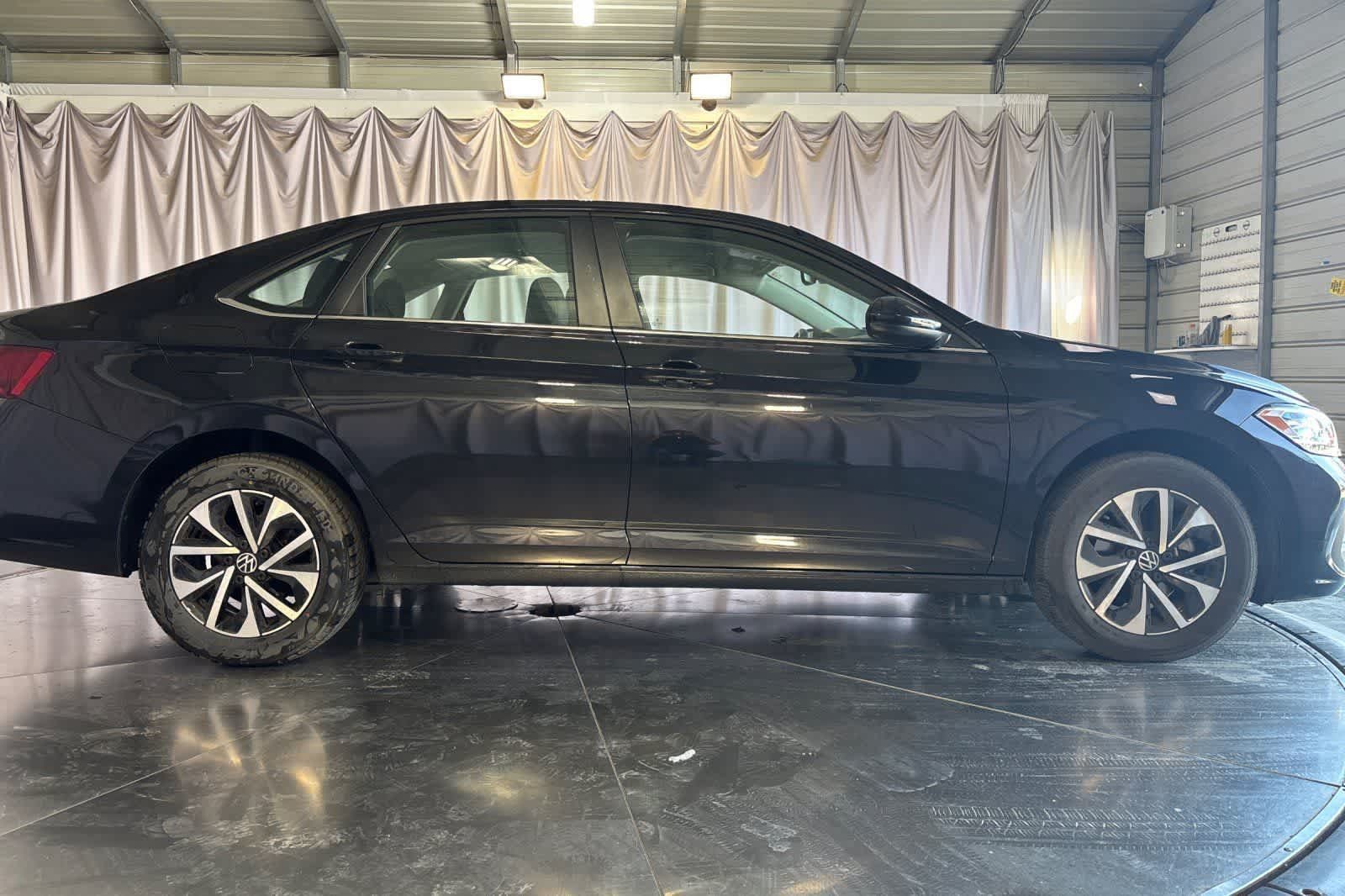 Used 2024 Volkswagen Jetta S FWD image 9