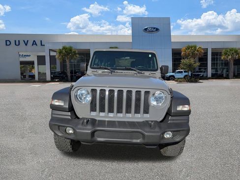 Used 2020 Jeep Wrangler Sport image 9