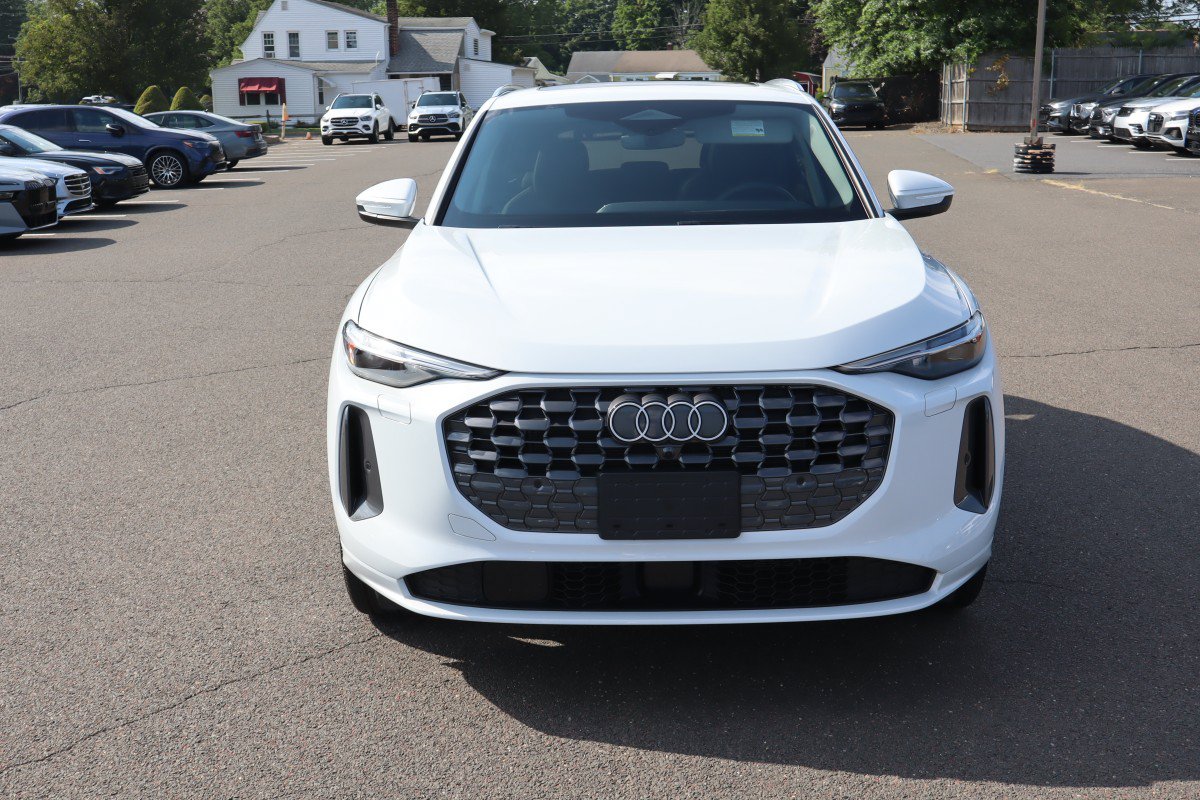 Used 2025 Audi Q5 Prestige AWD/4WD image 2