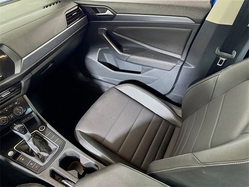 Used 2024 Volkswagen Jetta SE image 21