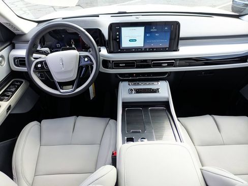 New 2026 Lincoln Aviator Reserve AWD/4WD image 16