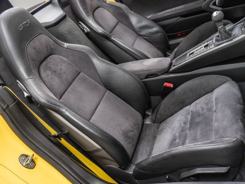 Used 2018 Porsche 718 Boxster GTS RWD image 24