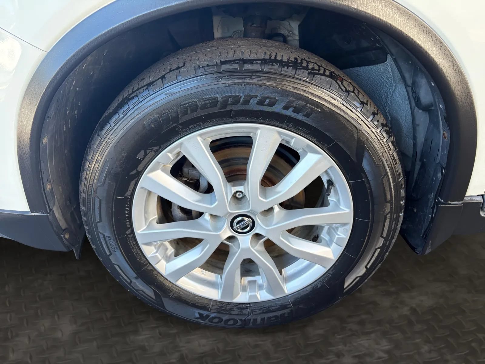 Used 2019 Nissan Rogue SV AWD/4WD image 35