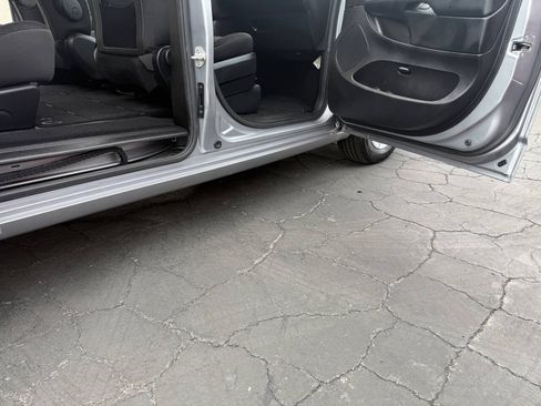 Used 2019 Dodge Grand Caravan SE FWD image 10