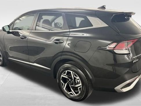 Used 2024 Kia Sportage LX image 6