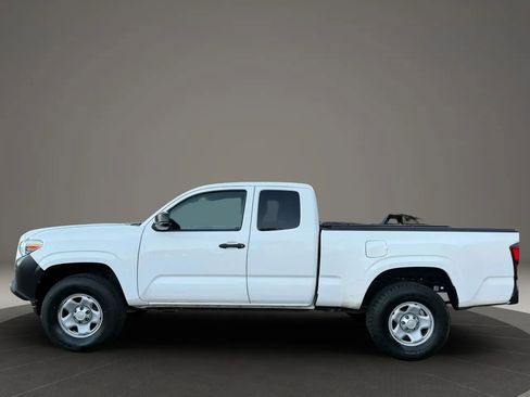 Used 2019 Toyota Tacoma SR image 8