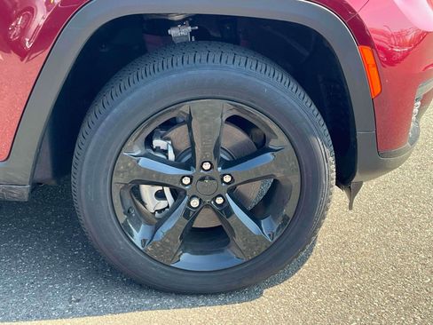 New 2025 Jeep Grand Cherokee L Altitude AWD/4WD image 6