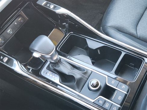 Used 2022 Kia Sorento SX image 19