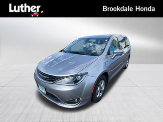 Used 2018 Chrysler Pacifica Touring Plus FWD video 1