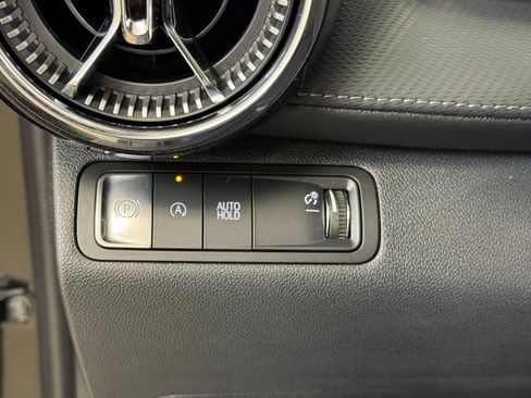 Used 2026 Chevrolet Equinox LT w/ Safety and Technology Package image 28