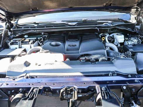 Used 2024 Toyota Tundra Limited w/ TRD Off-Road Package image 17