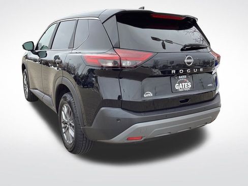 Used 2023 Nissan Rogue S image 9