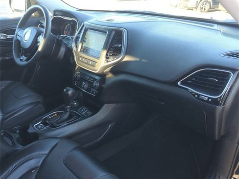 Used 2023 Jeep Cherokee Altitude Lux image 27