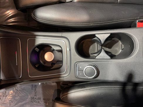 Used 2019 Mercedes-Benz GLA 250 w/ Convenience Package image 42