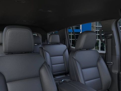 Used 2026 Chevrolet Traverse LT FWD image 25