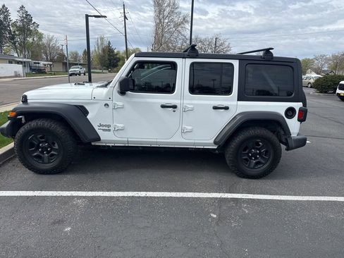 Used 2018 Jeep Wrangler Unlimited Sport image 6
