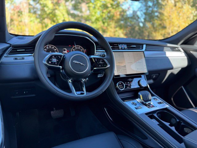 New 2026 Jaguar F-PACE R-Dynamic S AWD/4WD image 25