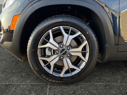 Used 2022 Kia Seltos EX AWD/4WD image 5